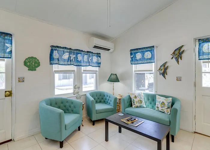 Cozy Indian Rocks Beach Cottage Steps To Seawall!